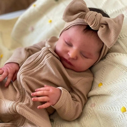 Laura bébé reborn – Une douceur à accueillir