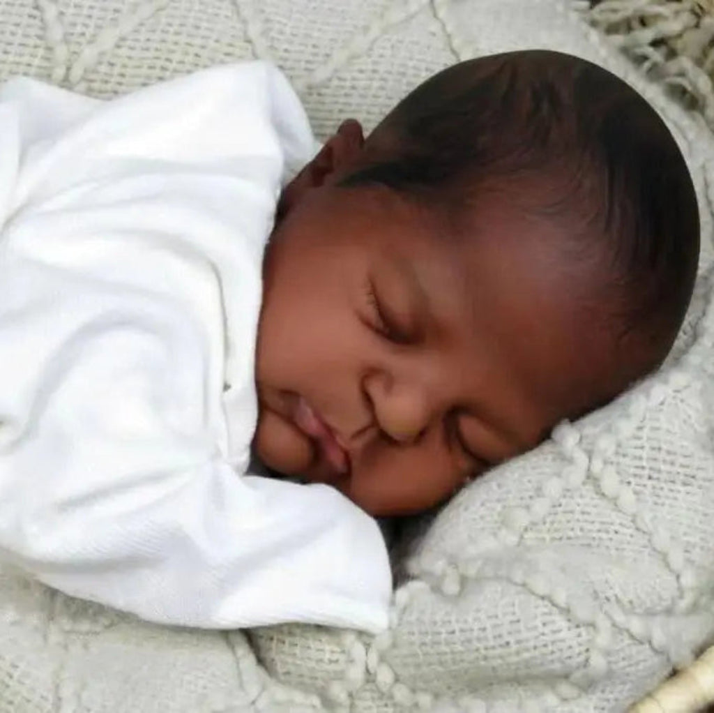 Rémi bébé reborn - Votre petit trésor à câliner